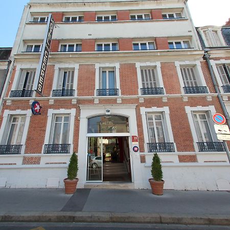 Hotel Des Cedres Орлеан Екстериор снимка